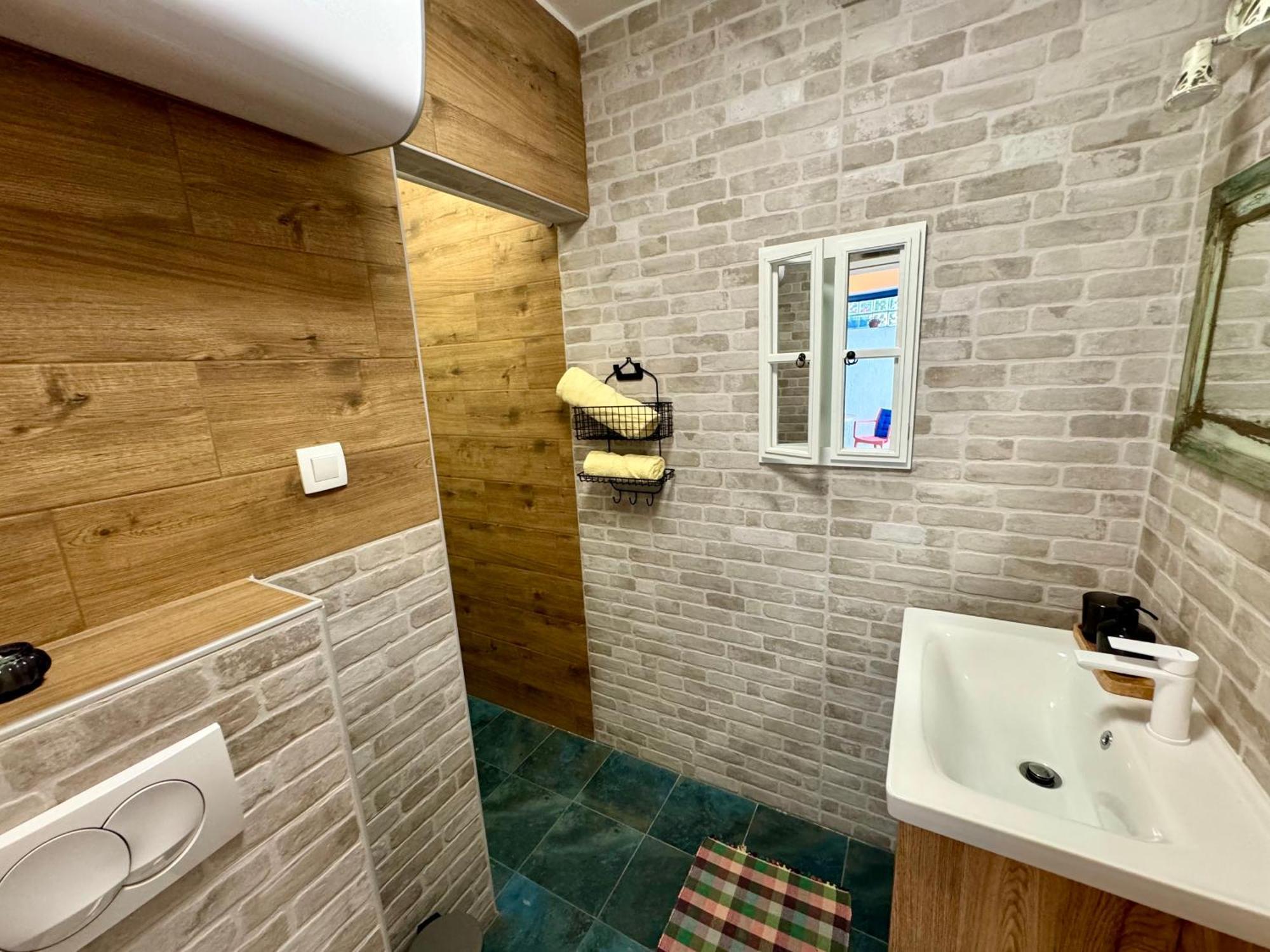 Ferienwohnung Apatmani Jugo I Bura Jadranovo Exterior foto